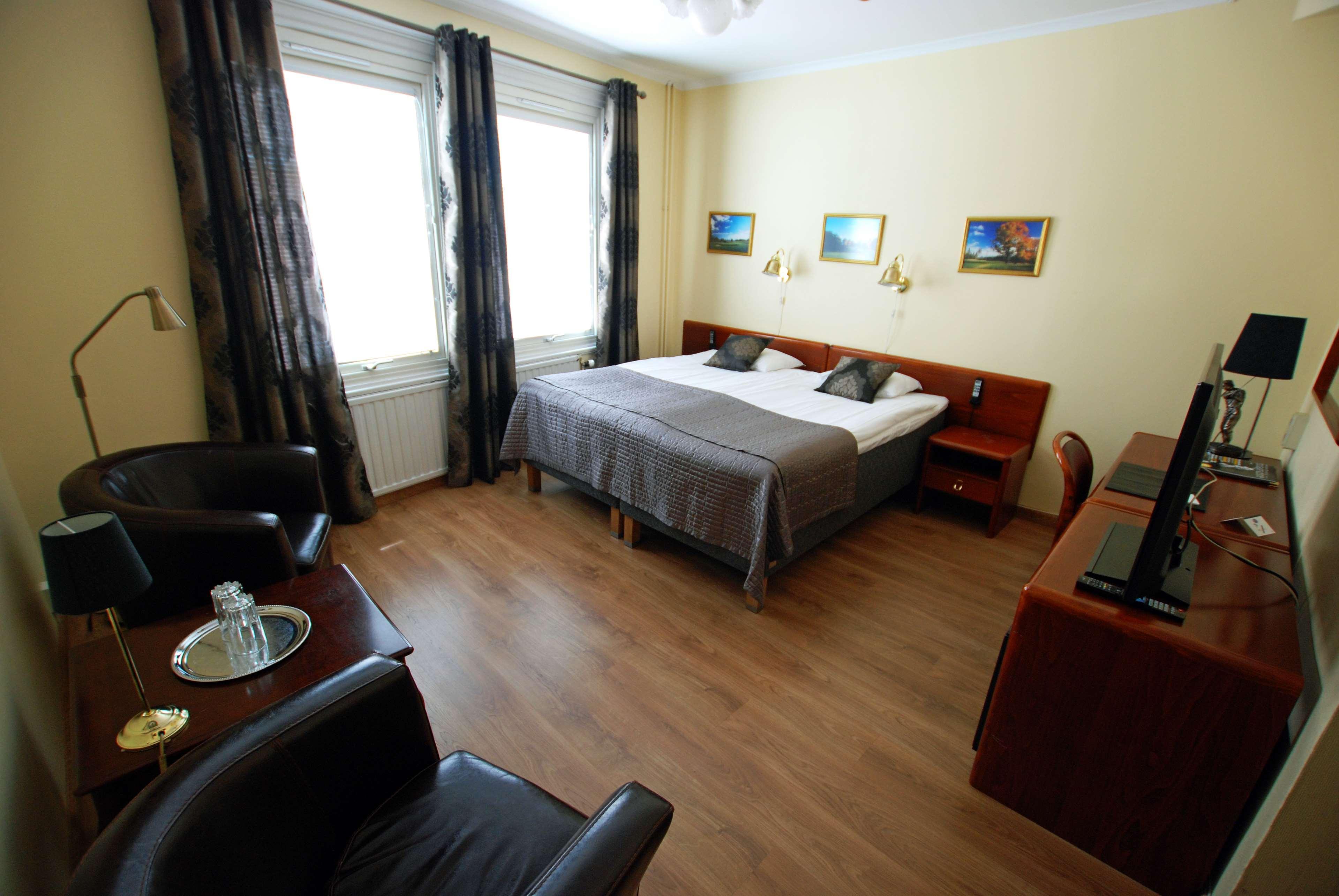 Best Western Plus Fergus Hotel Exterior foto