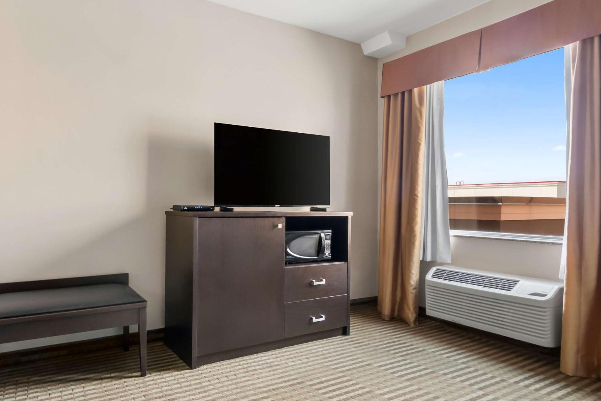 Best Western Plus Fergus Hotel Exterior foto